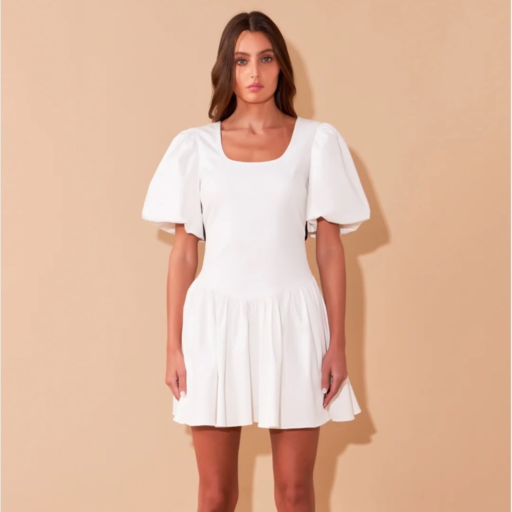 Endless Rose CONTRAST BOW LOW BACK MINI DRESS in White XSmall